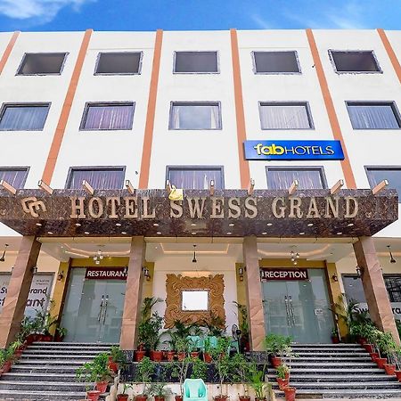 Fabhotel Swess Grand Agra  Exteriör bild