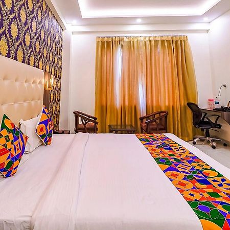 Fabhotel Swess Grand Agra  Exteriör bild