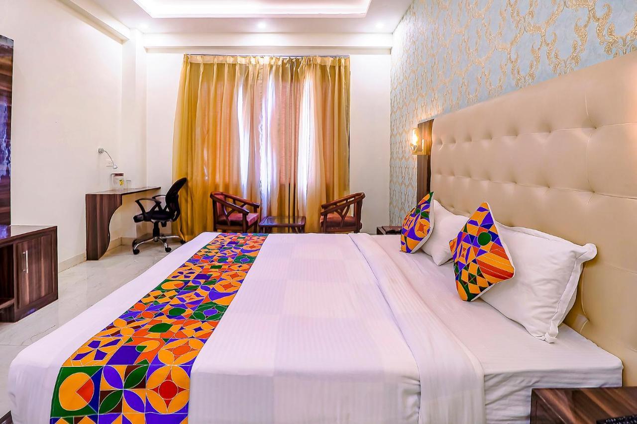 Fabhotel Swess Grand Agra  Exteriör bild