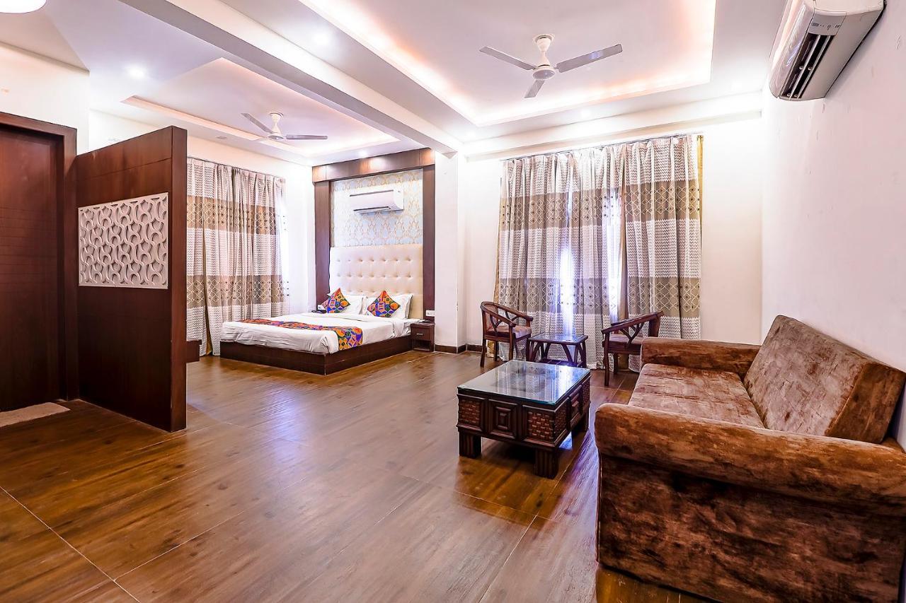 Fabhotel Swess Grand Agra  Exteriör bild
