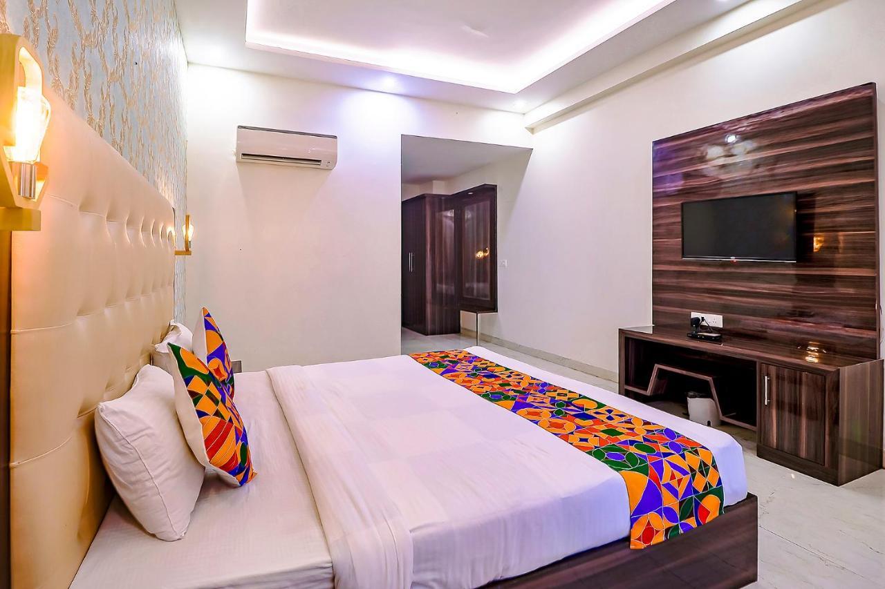 Fabhotel Swess Grand Agra  Exteriör bild