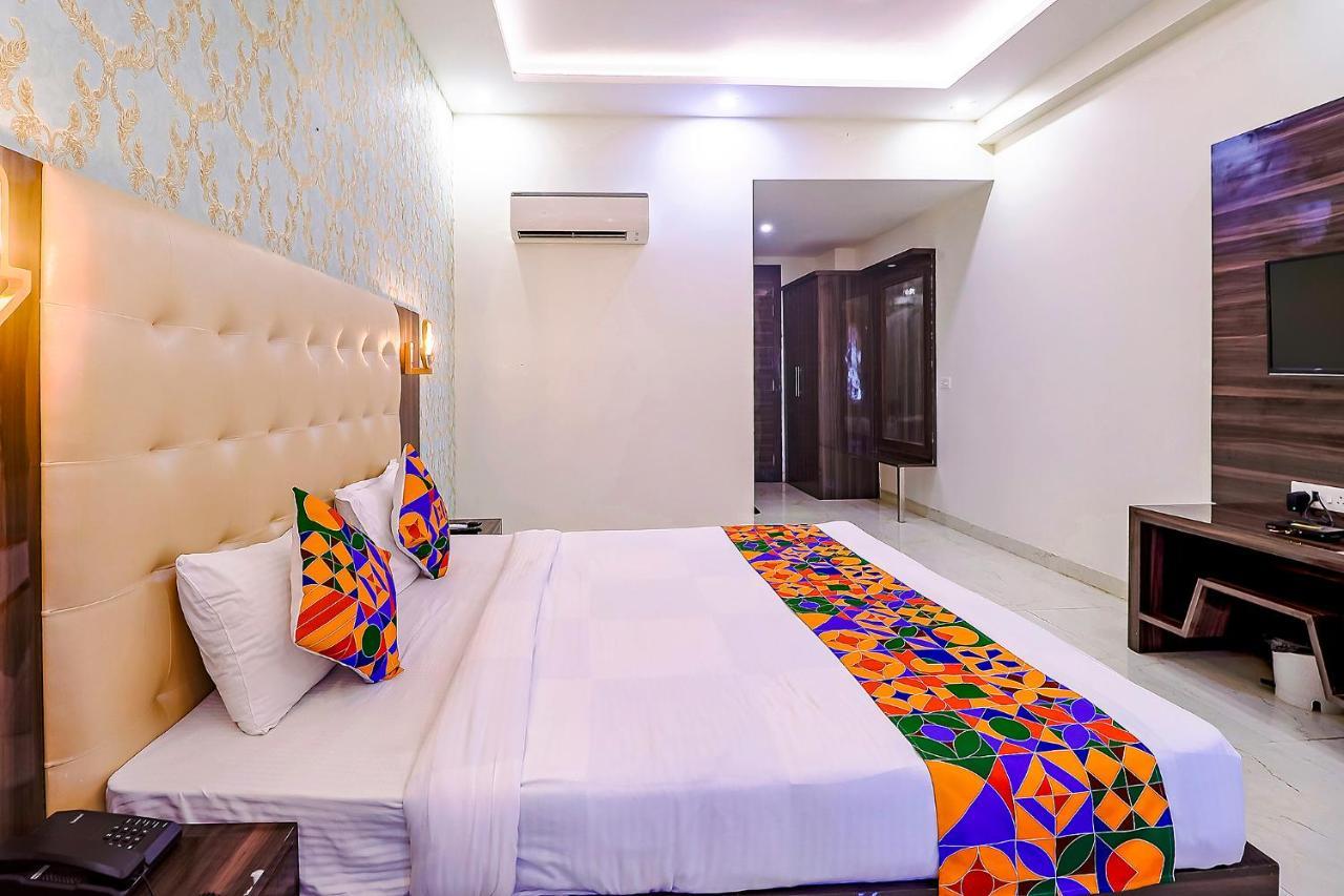 Fabhotel Swess Grand Agra  Exteriör bild
